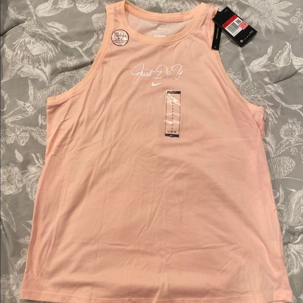 NWT Nike Tank